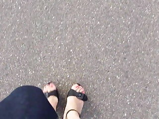 Outdoor CD feet walking in wedge sandals