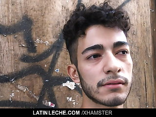 Latinská LatinLeche - Cute Latino Hipster Gets A Sticky Cum Facial