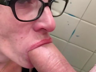 American mature gumjob