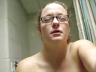 Orgasmus Making a selfie in the bathroom